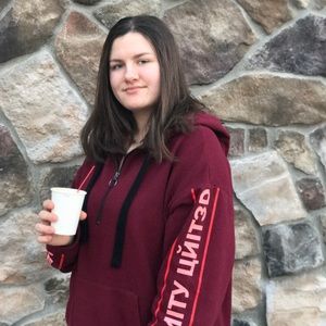 Meet your Posher, Dana